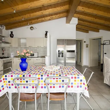 Veranda House